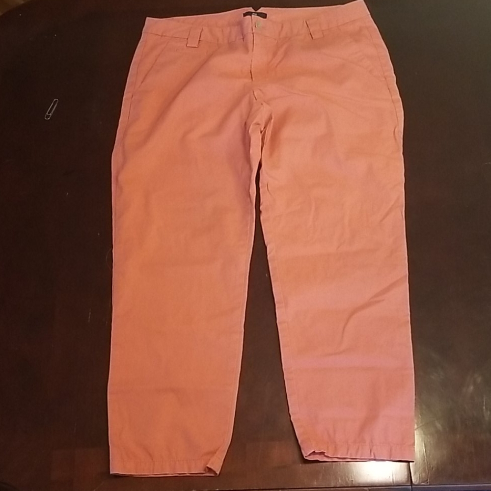 Gap salmon ankle cropped khakis size 12